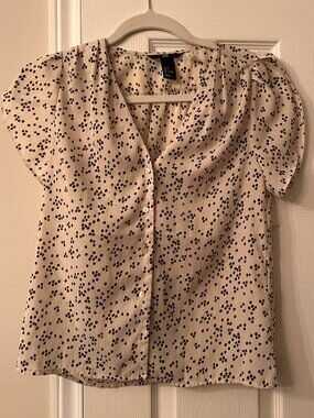 3/$10 🟢 H&M dotted button up blouse, size 4, cream